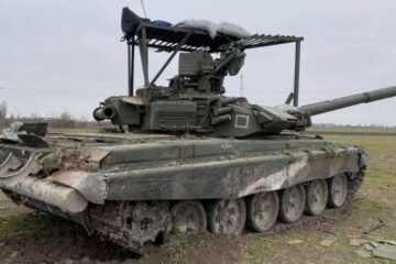 Українські військові розповіли, як нищать приховані танки окупантів