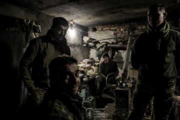 «Хлопці-дронщики на них полюють» — у Часовому Яру росіяни просуваються, маневруючи між руїнами