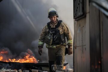 Ворог ударив десятком дронів по ринку у Дружківці на Донеччині