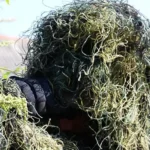 «Ця пляма ще й рухається»: росіяни накупили маскувальних комбінезонів, але так і не навчилися користуватися