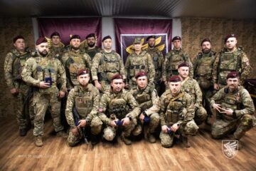 «Гідна відсіч і зруйновані плани ворога» — Олександр Сирський відзначив воїнів-десантників