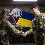 Три дні в оточенні: десантник розповів про бій на відстані трьох метрів до ворога