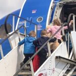 Як Україна повертає дітей-сиріт з Європи додому та чому виникають суперечки в судах інших країн