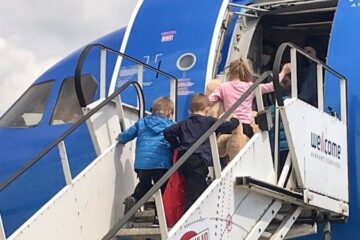 Як Україна повертає дітей-сиріт з Європи додому та чому виникають суперечки в судах інших країн