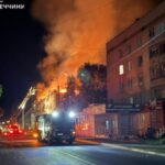Росіяни завдали ударів по Краматорську на Донеччині, виникли масштабні пожежі