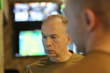 Сирський: на Донеччині росіяни вдаються до тактики “тотального просочування” із нарощуванням ДРГ в тилу