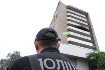 У львівському готелі виникла пожежа через батарею електроскутера, яку заряджали у номері