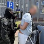 У Києві повідомили про підозру чоловікові, який за $15000 обіцяв допомогти виїхати за кордон