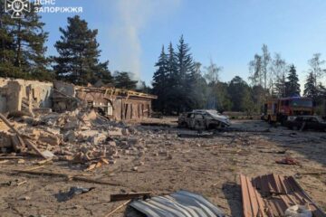 Головне за ніч та ранок середи, 6 серпня: авіаудар по базі відпочинку під Запоріжжям, понад 140 боєзіткнень, атака на Одещину