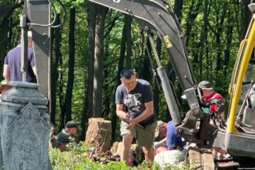 Мінкульт: перепоховання ексгумованих останків у Пужниках на Тернопільщині запланували на вересень