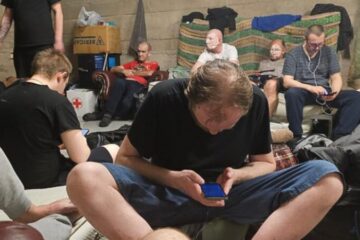 “Спимо по черзі: нас тут майже 100 українців на 18 спальних місць” —  депортований з РФ Сергій Захарченко
