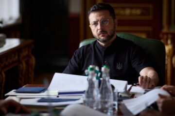 Зеленський про дипстрайки: спроби Росії затягнути війну матимуть для неї свою ціну