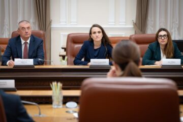 В Україну прибула глава МЗС Румунії