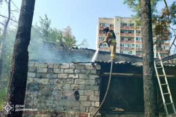 У Краматорському районі рятувальники ліквідували 5 пожеж після ворожих обстрілів