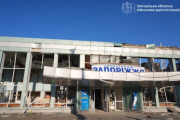 Зеленський: за минулий тиждень РФ застосувала проти України понад 1000 авіабомб та майже 1400 БпЛА