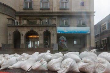 Тайвань евакуює сотні людей через наближення тайфуну Подул
