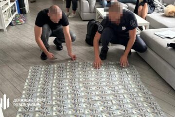 На Одещині посадовець військової частини організував “дистанційну службу” підлеглим і забирав їхні виплати
