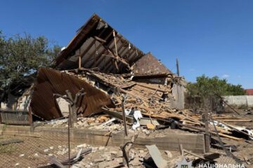 ​На Херсонщині внаслідок російських обстрілів загинули сім людей, дев’ять поранено