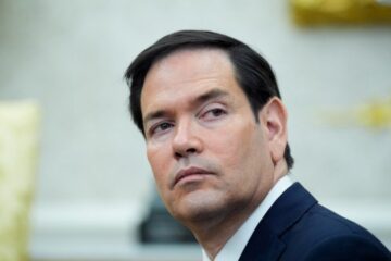 Держсекретар США: гарантії безпеки і територіальні питання мають бути частиною переговорів щодо України