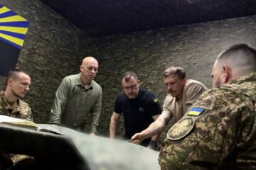 Голова МВС відвідав Донеччину, зустрівся з військовими і представниками ОВА