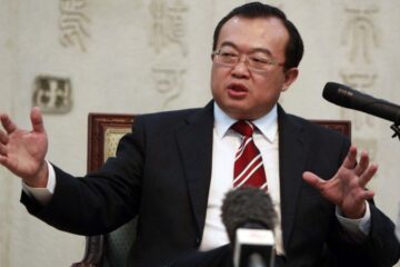 ЗМІ: Китай затримав для допиту другого топ-дипломата