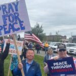 Прихильники Трампа влаштували “мітинг за мир” в Анкориджі