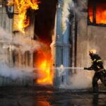 На Одещині гасили масштабну пожежу на складі вторсировини