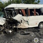 На Хмельниччині 16 людей постраждали в ДТП за участю мікроавтобуса та легковика