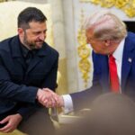 Зеленський подарував Трампу ключку для гольфу, а той йому –  ключі від Білого дому