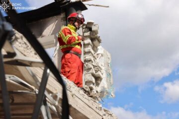 У Харкові завершили аварійно-рятувальні роботи у багатоповерхівці після російського обстрілу