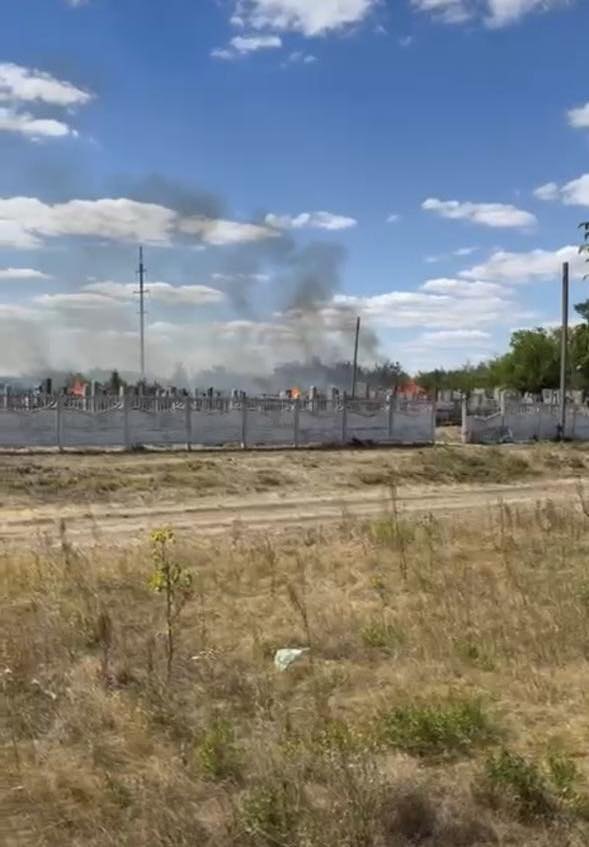 пошкоджене старовинне єврейське кладовище у Первомайську Миколаївської області