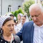 Експрезидент Ігор Додон відвідав у Молдові монастир РПЦ, де отримав орден від настоятеля УПЦ (МП) Онуфрія