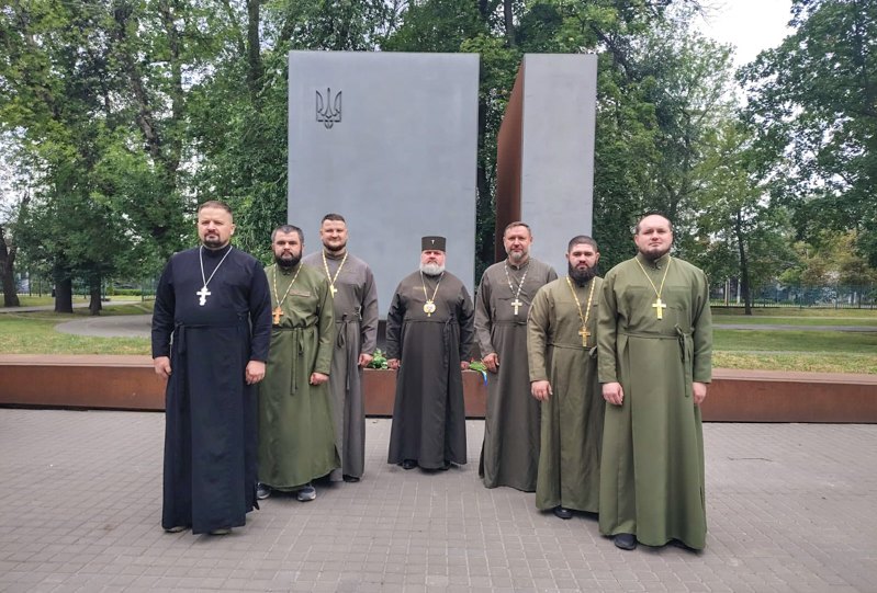 Майже половина священників єпархії - капелани