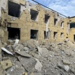 Ворог вдарив по Костянтинівці авіабомбами, пошкодили школу мистецтв і багатоповерхівки