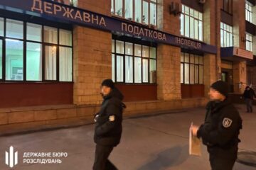 На Харківщині судитимуть податківців, які вимагали хабарі від підприємців