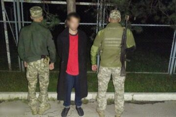 На кордоні зі Словаччиною затримали іноземця, який ішов в Україну коліями