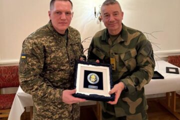 Півненко нагородив командувача Нацгвардії Норвегії орденом “За заслуги” ІІІ ступеня