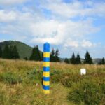 Зеленський: сьогодні Кабмін дозволить виїзд за кордон чоловікам 18-22 років