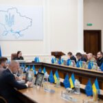 Уряд оновив правила виїзду за кордон чоловікам 18-22 років