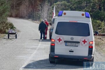 Четверо людей поранені внаслідок ударів по столиці. Є пошкодження будинків