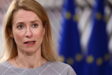 Кая Каллас назвала черговий обстріл Росією України “глузуванням з мирних зусиль”
