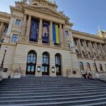 Чеський музей зняв з фасаду прапор України, який незмінно висів з 2022 року