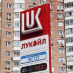 Бензинова криза у Росії. Путін жебрає пальне у Білорусі, але це не допомагає