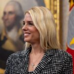 Генпрокурорка США звільнила співробітницю Мін’юсту за непристойний жест на адресу Нацгвардії