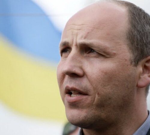 Вбивство Парубія: стрільця поки знайти не вдалося