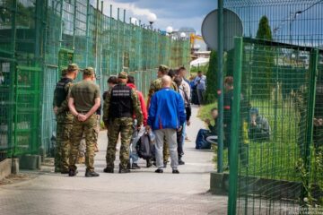 Із Польщі депортували 15 українців, яких звинуватили у порушенні законодавства