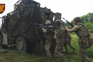 Поле бою не пробачає помилок: як Поліські десантники готуються до боїв з окупантами