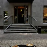 Кав’ярня Why Not Coffee з терасою на Кониського