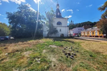 На Подолі біля дзвіниці церкви Миколи Доброго хочуть створити сквер імені Самійла Кішки