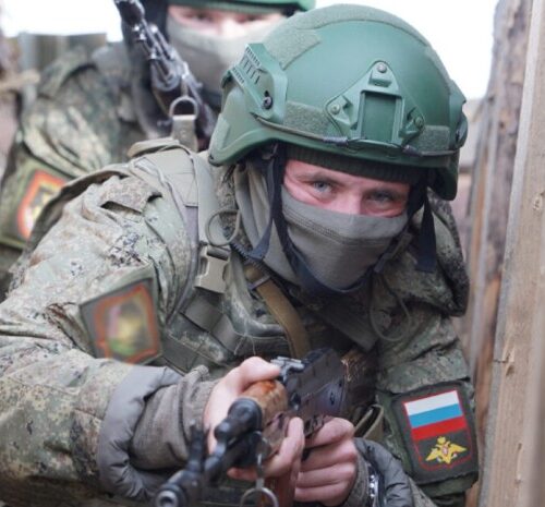 «Спішуються і продовжують наступ»: росіяни не змінюють тактику з весни